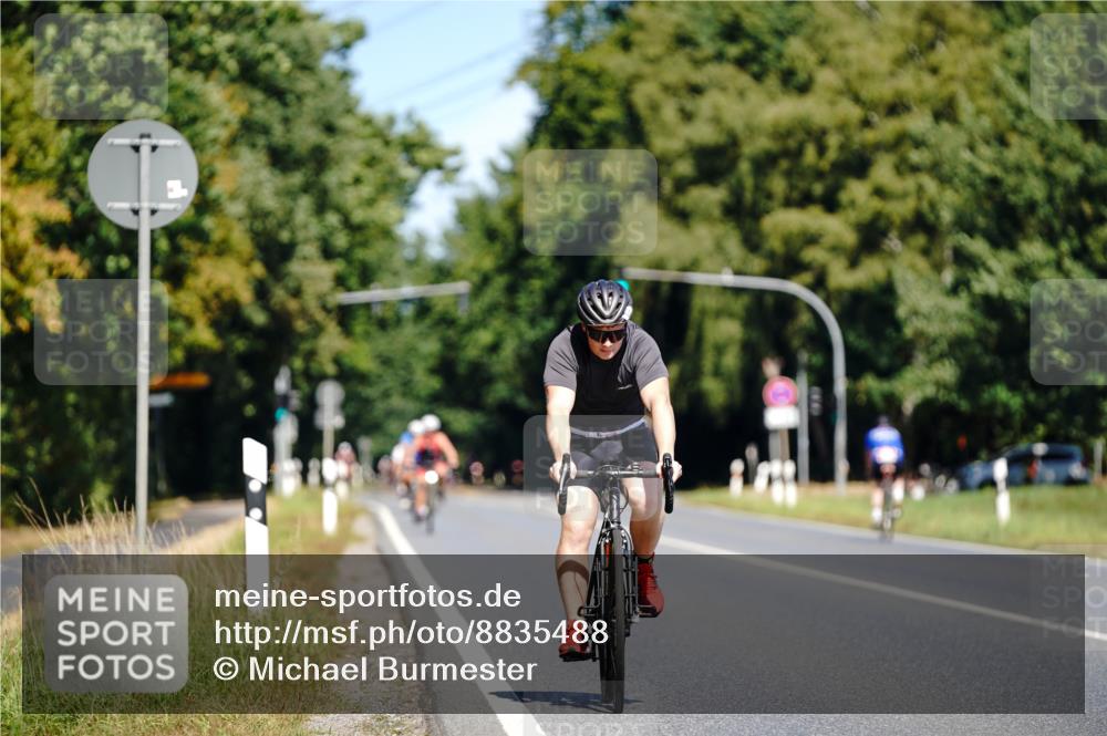 07.09.2025 - 19. Norderstedt Triathlon Michael Burmester http://msf.ph/oto/8835488 07.09.2025 12:32:16 Radfahren 277 meine-sportfotos.de