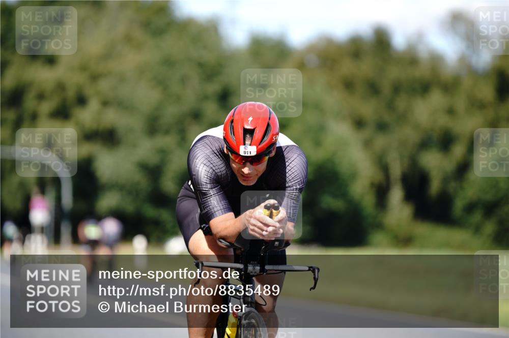 07.09.2025 - 19. Norderstedt Triathlon Michael Burmester http://msf.ph/oto/8835489 07.09.2025 13:51:59 Radfahren 911, 965, 1037 meine-sportfotos.de