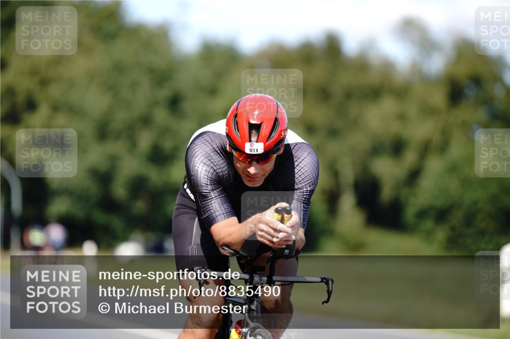 07.09.2025 - 19. Norderstedt Triathlon Michael Burmester http://msf.ph/oto/8835490 07.09.2025 13:51:59 Radfahren 911, 965, 1037 meine-sportfotos.de