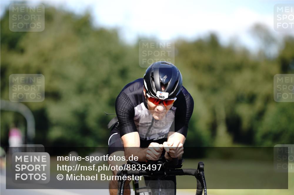 07.09.2025 - 19. Norderstedt Triathlon Michael Burmester http://msf.ph/oto/8835497 07.09.2025 13:52:02 Radfahren 911, 965 meine-sportfotos.de