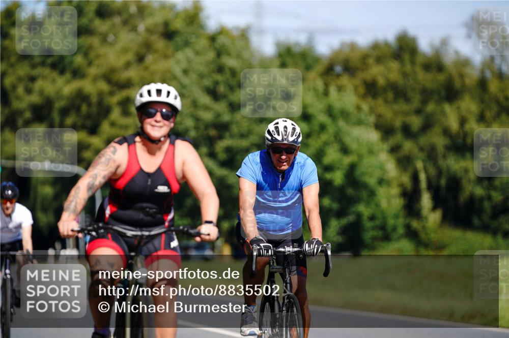 07.09.2025 - 19. Norderstedt Triathlon Michael Burmester http://msf.ph/oto/8835502 07.09.2025 12:32:28 Radfahren 304, 828, 1477 meine-sportfotos.de