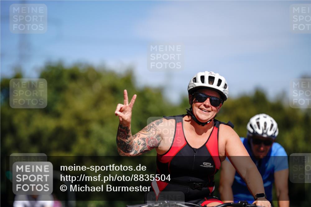 07.09.2025 - 19. Norderstedt Triathlon Michael Burmester http://msf.ph/oto/8835504 07.09.2025 12:32:29 Radfahren 304, 828, 1477 meine-sportfotos.de