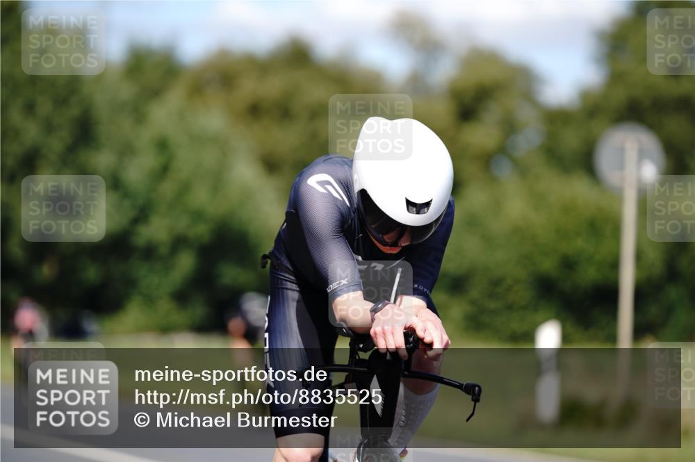 07.09.2025 - 19. Norderstedt Triathlon Michael Burmester http://msf.ph/oto/8835525 07.09.2025 13:52:35 Radfahren 900, 1462, 1468 meine-sportfotos.de