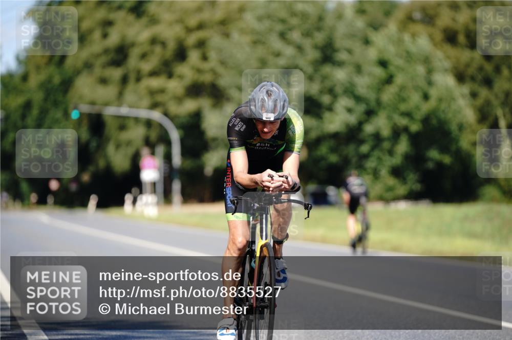 07.09.2025 - 19. Norderstedt Triathlon Michael Burmester http://msf.ph/oto/8835527 07.09.2025 13:52:36 Radfahren 900, 1468 meine-sportfotos.de