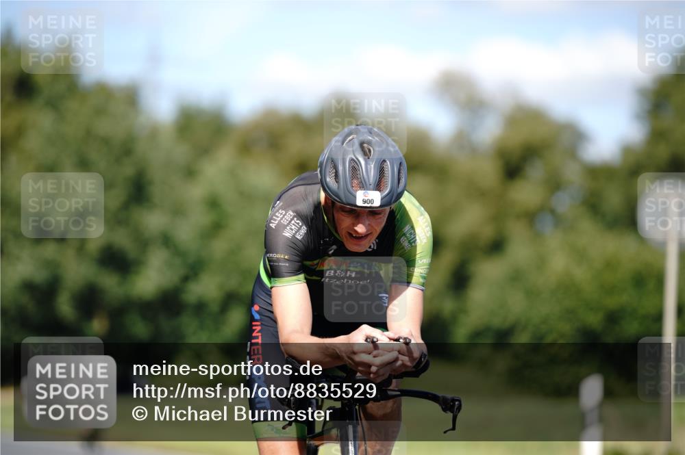 07.09.2025 - 19. Norderstedt Triathlon Michael Burmester http://msf.ph/oto/8835529 07.09.2025 13:52:36 Radfahren 900, 1468 meine-sportfotos.de
