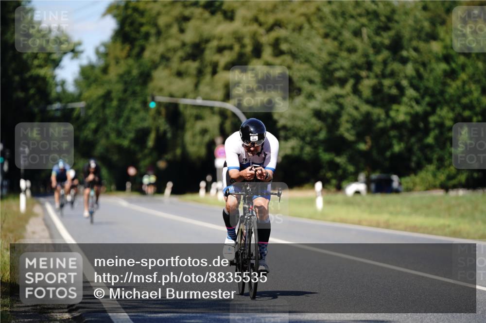 07.09.2025 - 19. Norderstedt Triathlon Michael Burmester http://msf.ph/oto/8835535 07.09.2025 13:53:00 Radfahren 1456 meine-sportfotos.de
