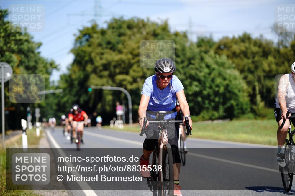 07.09.2025 - 19. Norderstedt Triathlon Michael Burmester http://msf.ph/oto/8835538 07.09.2025 12:33:05 Radfahren 718, 739, 853, 1276 meine-sportfotos.de