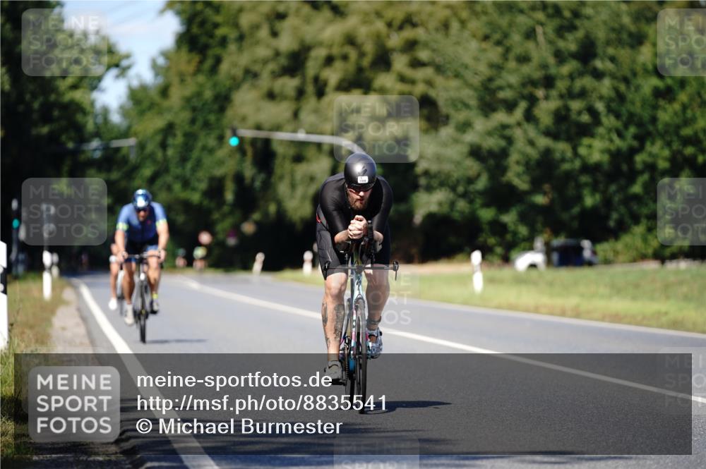 07.09.2025 - 19. Norderstedt Triathlon Michael Burmester http://msf.ph/oto/8835541 07.09.2025 13:53:05 Radfahren 382, 1459 meine-sportfotos.de