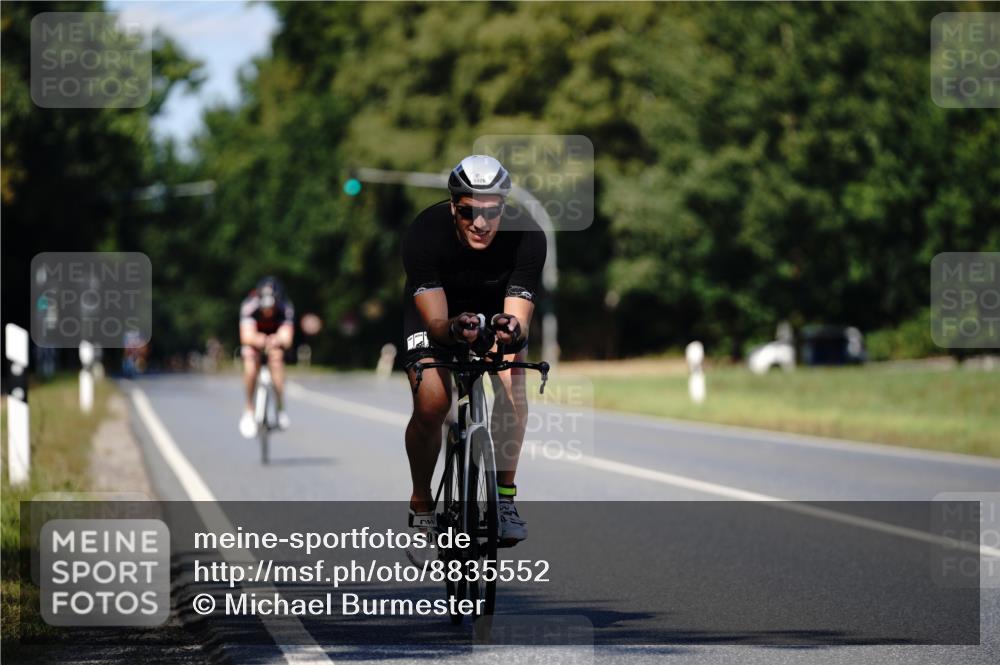 07.09.2025 - 19. Norderstedt Triathlon Michael Burmester http://msf.ph/oto/8835552 07.09.2025 13:53:09 Radfahren 382, 1026, 1459 meine-sportfotos.de
