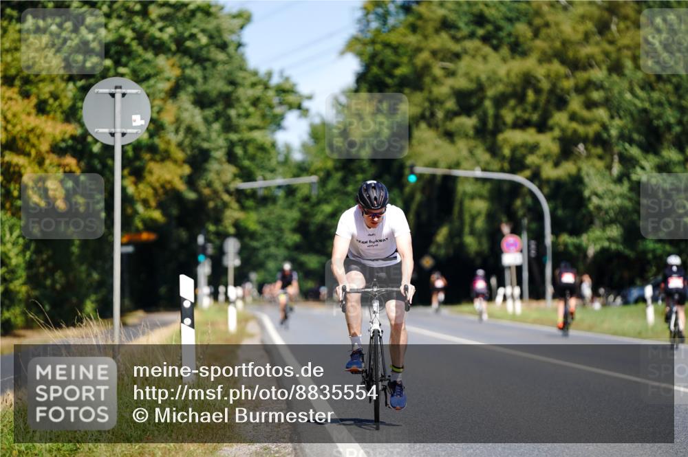 07.09.2025 - 19. Norderstedt Triathlon Michael Burmester http://msf.ph/oto/8835554 07.09.2025 12:33:17 Radfahren 139 meine-sportfotos.de