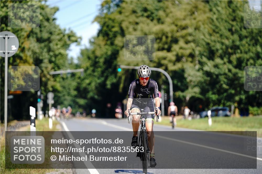 07.09.2025 - 19. Norderstedt Triathlon Michael Burmester http://msf.ph/oto/8835563 07.09.2025 12:33:27 Radfahren 1392 meine-sportfotos.de