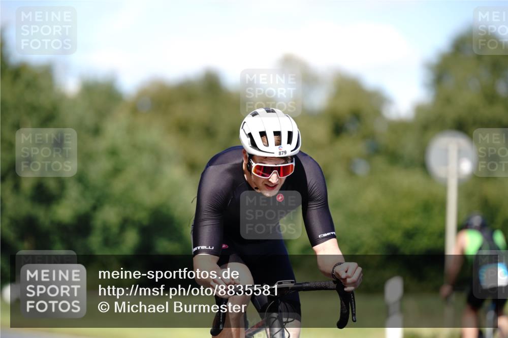 07.09.2025 - 19. Norderstedt Triathlon Michael Burmester http://msf.ph/oto/8835581 07.09.2025 13:53:33 Radfahren 879, 978, 988 meine-sportfotos.de