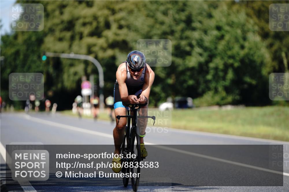 07.09.2025 - 19. Norderstedt Triathlon Michael Burmester http://msf.ph/oto/8835583 07.09.2025 13:53:34 Radfahren 879, 978, 988 meine-sportfotos.de