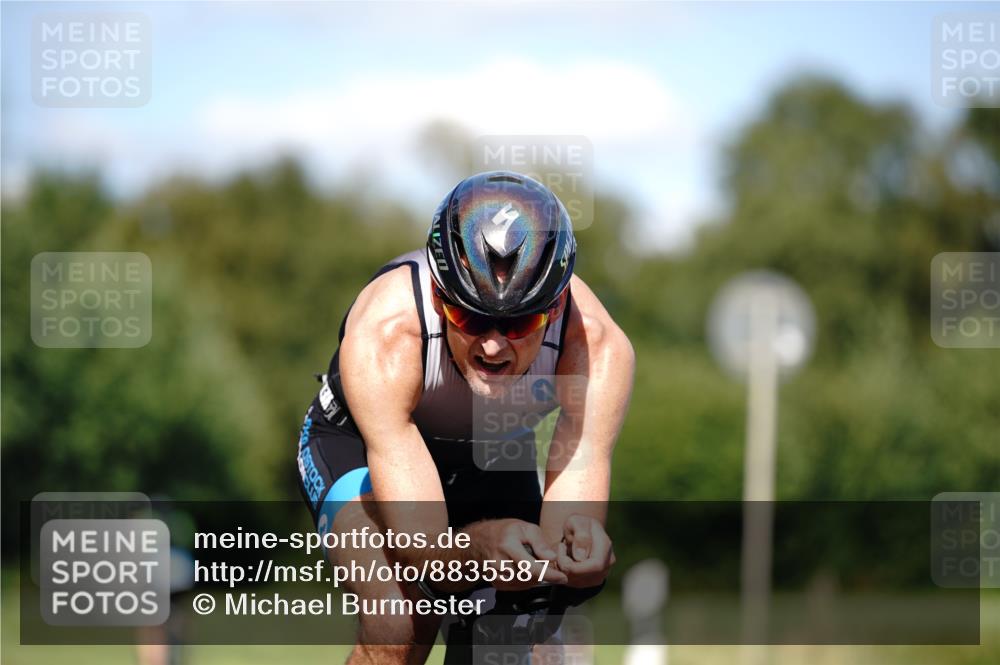 07.09.2025 - 19. Norderstedt Triathlon Michael Burmester http://msf.ph/oto/8835587 07.09.2025 13:53:35 Radfahren 879, 978, 988 meine-sportfotos.de