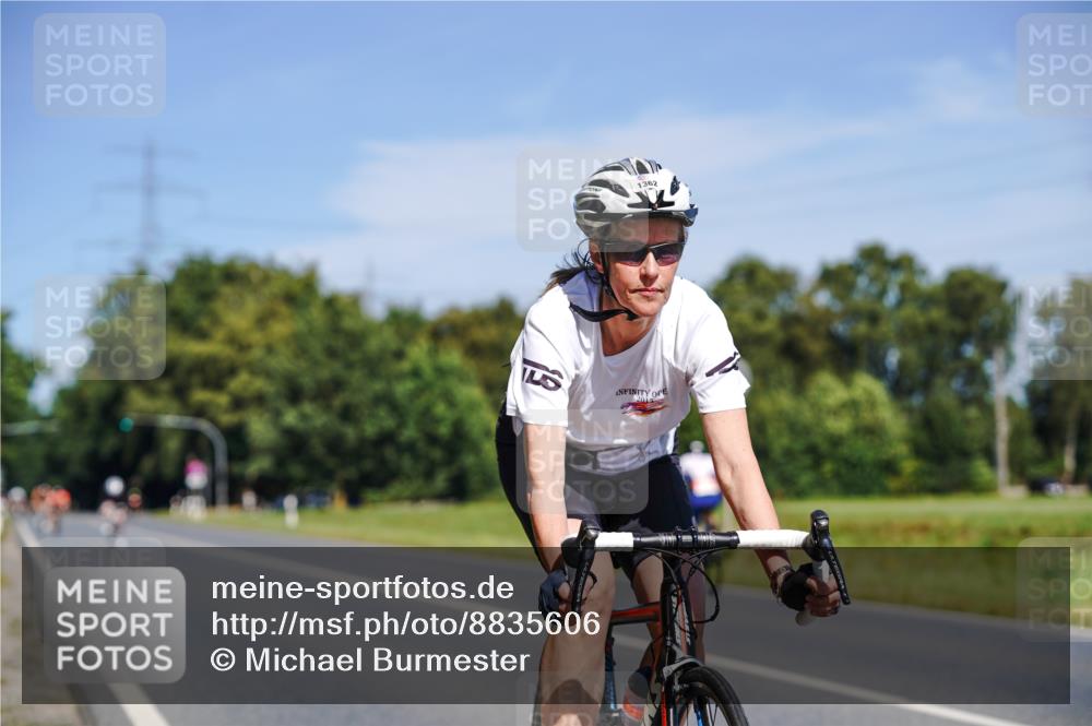 07.09.2025 - 19. Norderstedt Triathlon Michael Burmester http://msf.ph/oto/8835606 07.09.2025 12:33:53 Radfahren 188, 243, 767, 1362 meine-sportfotos.de