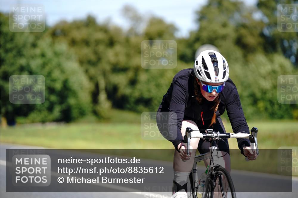 07.09.2025 - 19. Norderstedt Triathlon Michael Burmester http://msf.ph/oto/8835612 07.09.2025 12:33:59 Radfahren 273, 852 meine-sportfotos.de