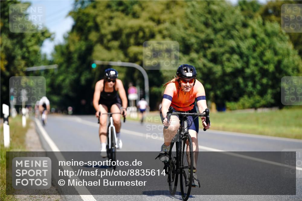 07.09.2025 - 19. Norderstedt Triathlon Michael Burmester http://msf.ph/oto/8835614 07.09.2025 12:34:01 Radfahren 272, 273, 852 meine-sportfotos.de
