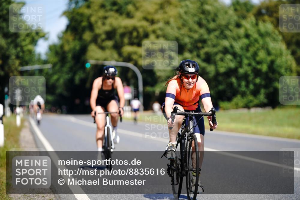 07.09.2025 - 19. Norderstedt Triathlon Michael Burmester http://msf.ph/oto/8835616 07.09.2025 12:34:01 Radfahren 272, 273, 852 meine-sportfotos.de