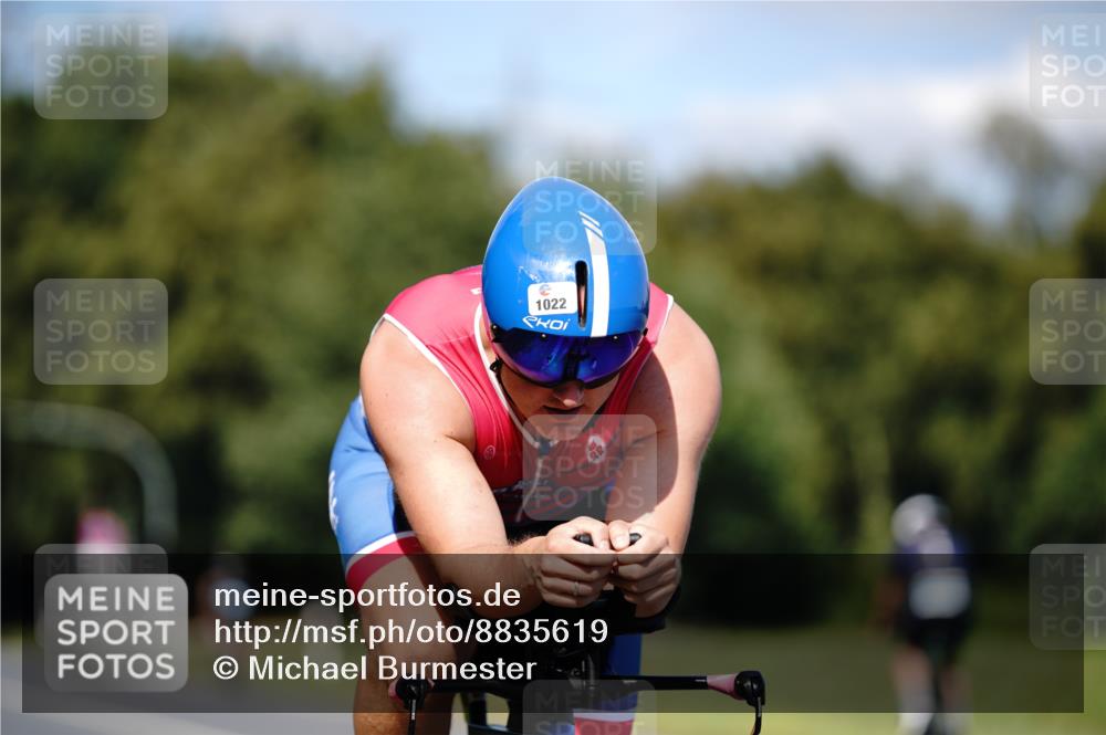 07.09.2025 - 19. Norderstedt Triathlon Michael Burmester http://msf.ph/oto/8835619 07.09.2025 13:54:02 Radfahren 1018, 1022 meine-sportfotos.de