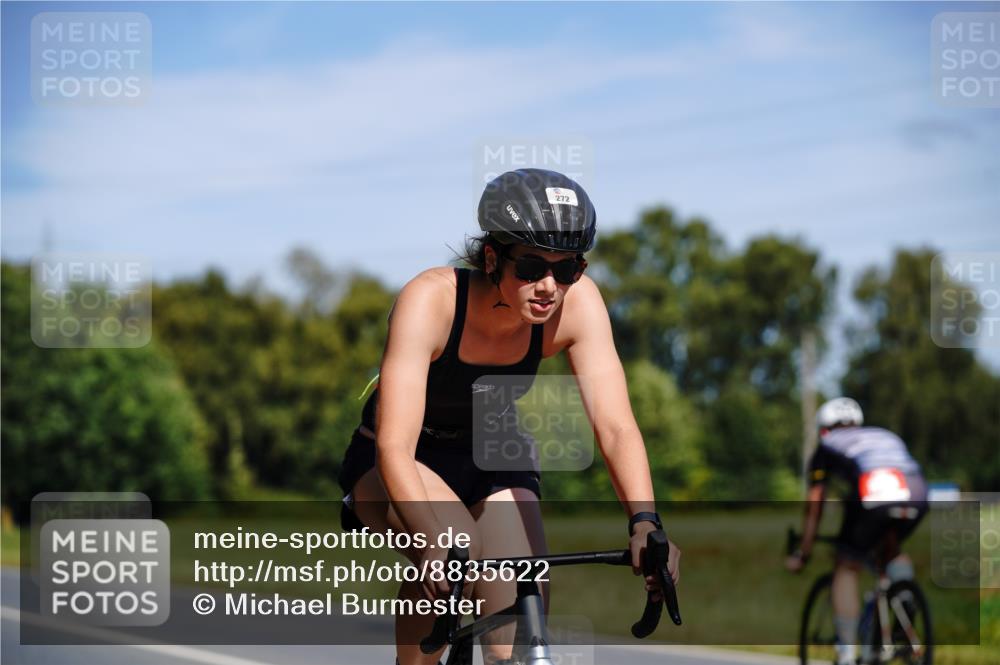 07.09.2025 - 19. Norderstedt Triathlon Michael Burmester http://msf.ph/oto/8835622 07.09.2025 12:34:03 Radfahren 272, 273 meine-sportfotos.de