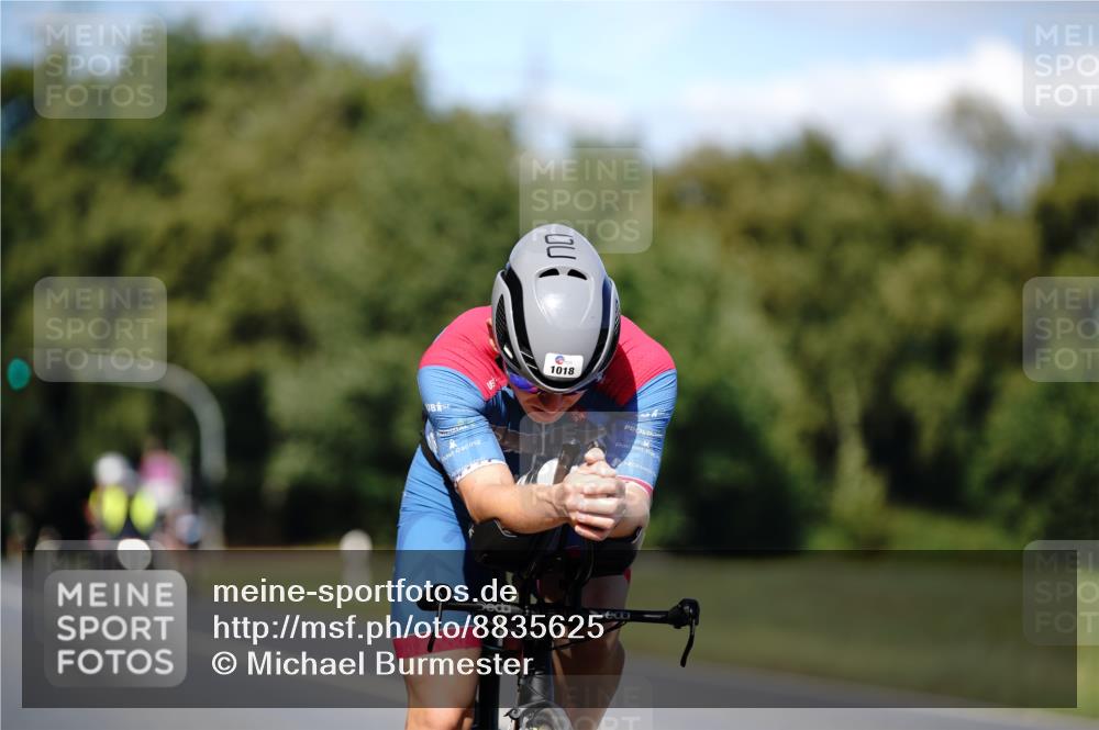07.09.2025 - 19. Norderstedt Triathlon Michael Burmester http://msf.ph/oto/8835625 07.09.2025 13:54:04 Radfahren 1018, 1022 meine-sportfotos.de