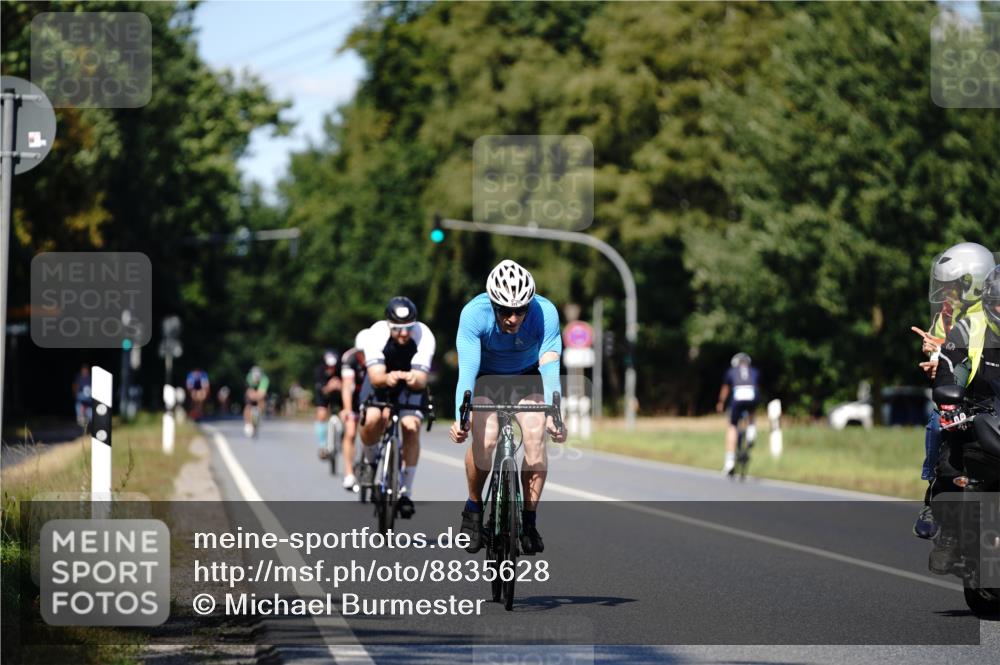 07.09.2025 - 19. Norderstedt Triathlon Michael Burmester http://msf.ph/oto/8835628 07.09.2025 13:54:06 Radfahren 364, 373, 1018 meine-sportfotos.de