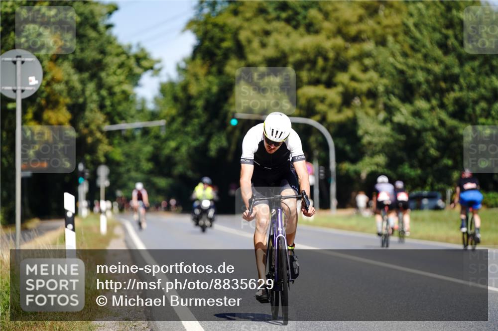 07.09.2025 - 19. Norderstedt Triathlon Michael Burmester http://msf.ph/oto/8835629 07.09.2025 12:34:08 Radfahren 167 meine-sportfotos.de