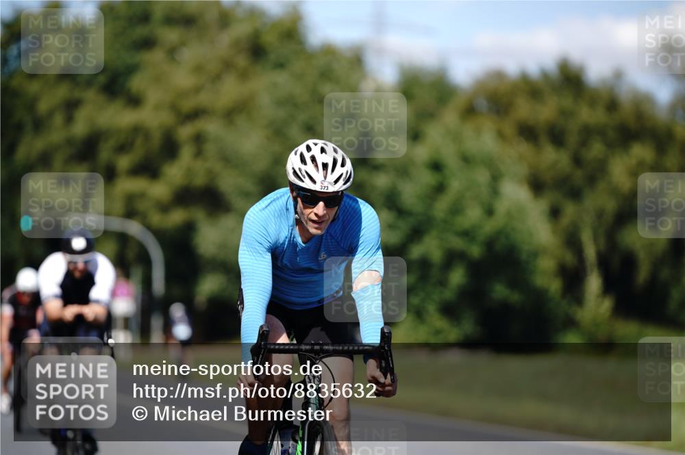 07.09.2025 - 19. Norderstedt Triathlon Michael Burmester http://msf.ph/oto/8835632 07.09.2025 13:54:08 Radfahren 364, 373, 982 meine-sportfotos.de