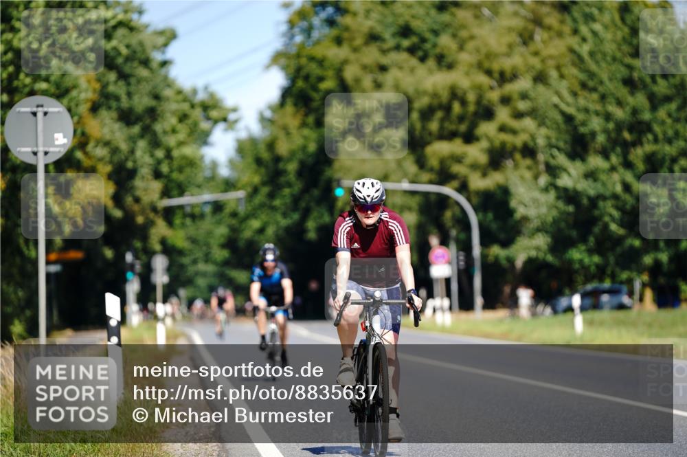 07.09.2025 - 19. Norderstedt Triathlon Michael Burmester http://msf.ph/oto/8835637 07.09.2025 12:34:20 Radfahren 809 meine-sportfotos.de