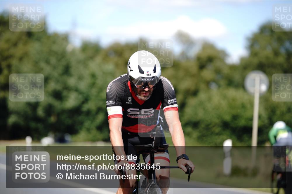 07.09.2025 - 19. Norderstedt Triathlon Michael Burmester http://msf.ph/oto/8835645 07.09.2025 13:54:11 Radfahren 364, 373, 972, 982 meine-sportfotos.de