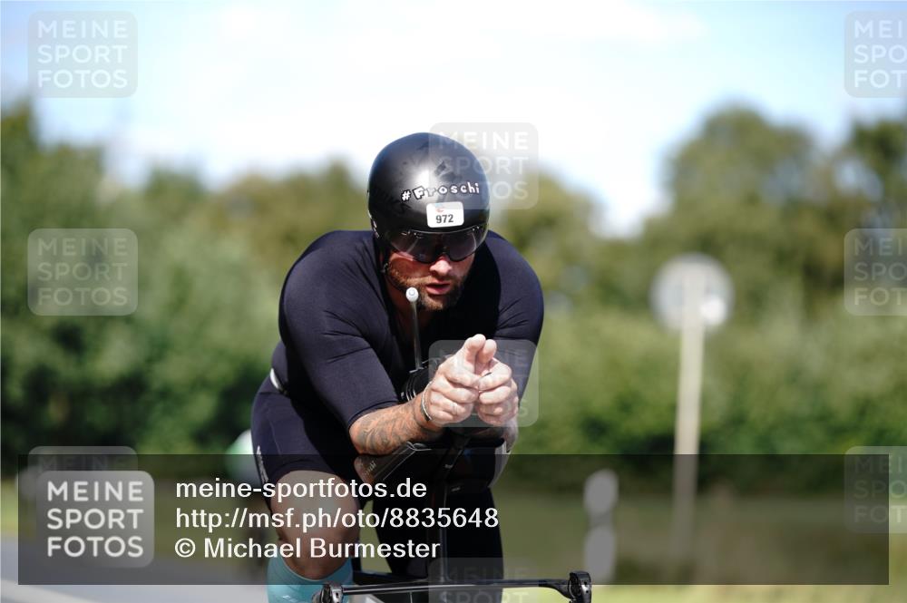 07.09.2025 - 19. Norderstedt Triathlon Michael Burmester http://msf.ph/oto/8835648 07.09.2025 13:54:12 Radfahren 364, 972, 982 meine-sportfotos.de