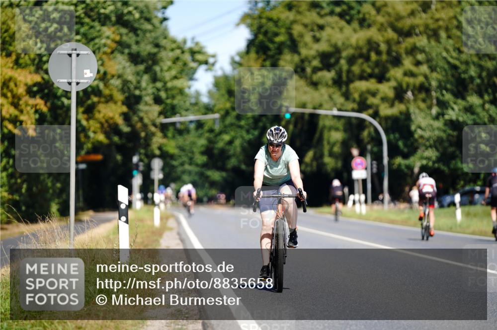 07.09.2025 - 19. Norderstedt Triathlon Michael Burmester http://msf.ph/oto/8835658 07.09.2025 12:34:49 Radfahren 156 meine-sportfotos.de