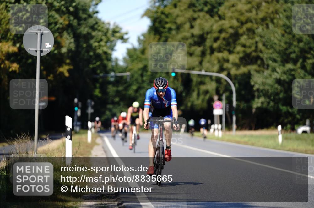 07.09.2025 - 19. Norderstedt Triathlon Michael Burmester http://msf.ph/oto/8835665 07.09.2025 13:54:21 Radfahren 1034, 1040 meine-sportfotos.de