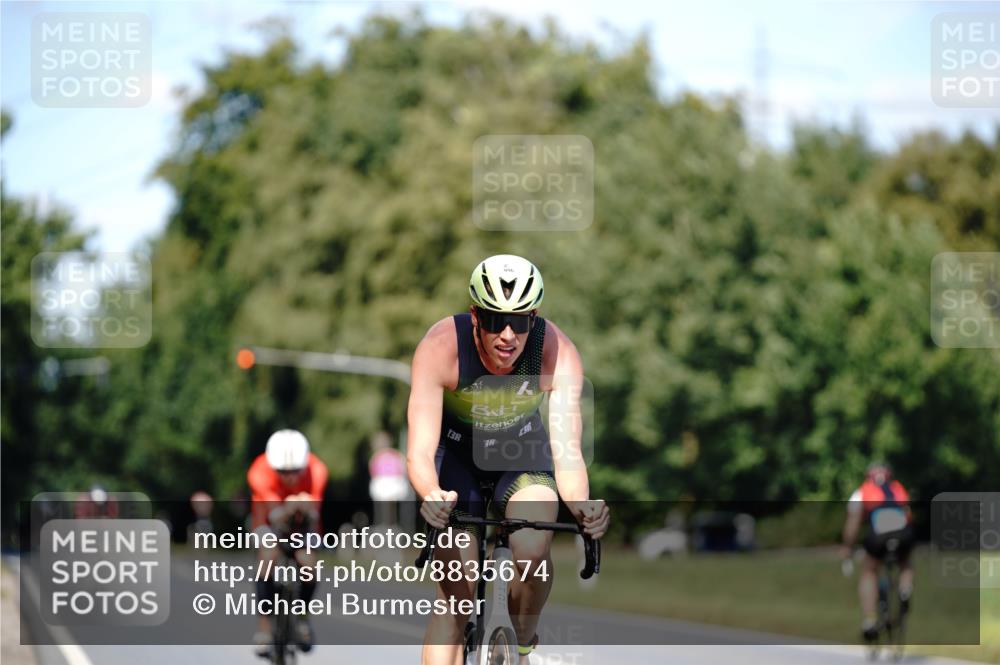 07.09.2025 - 19. Norderstedt Triathlon Michael Burmester http://msf.ph/oto/8835674 07.09.2025 13:54:26 Radfahren 974, 996, 1040 meine-sportfotos.de