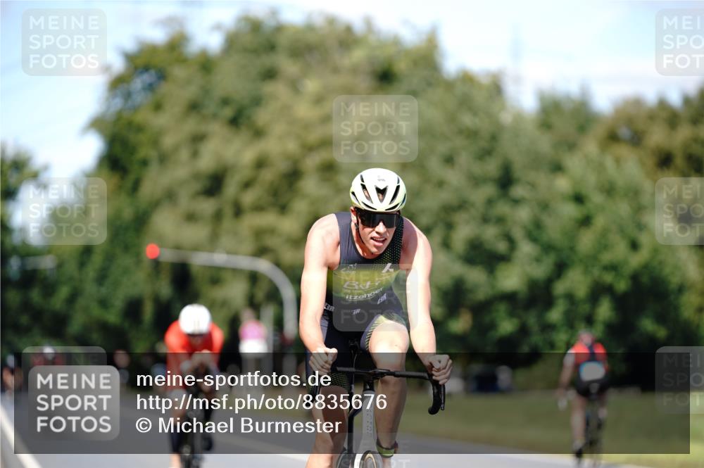07.09.2025 - 19. Norderstedt Triathlon Michael Burmester http://msf.ph/oto/8835676 07.09.2025 13:54:26 Radfahren 974, 996, 1040 meine-sportfotos.de