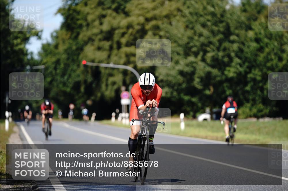 07.09.2025 - 19. Norderstedt Triathlon Michael Burmester http://msf.ph/oto/8835678 07.09.2025 13:54:26 Radfahren 974, 996, 1040 meine-sportfotos.de