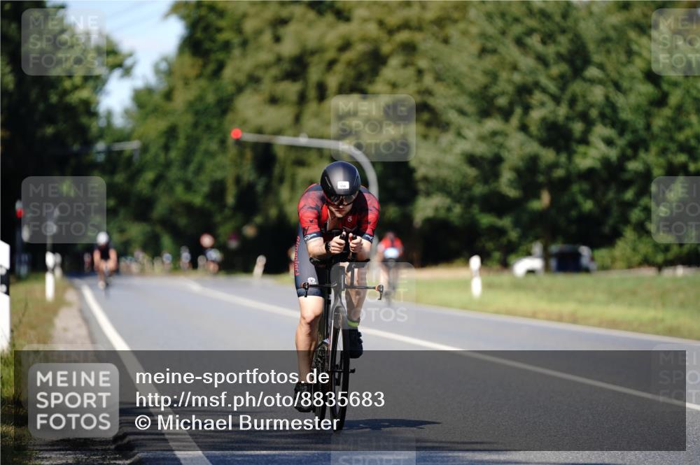 07.09.2025 - 19. Norderstedt Triathlon Michael Burmester http://msf.ph/oto/8835683 07.09.2025 13:54:30 Radfahren 958, 974 meine-sportfotos.de