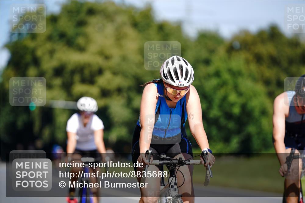 07.09.2025 - 19. Norderstedt Triathlon Michael Burmester http://msf.ph/oto/8835688 07.09.2025 12:35:19 Radfahren 218, 1243, 1277 meine-sportfotos.de
