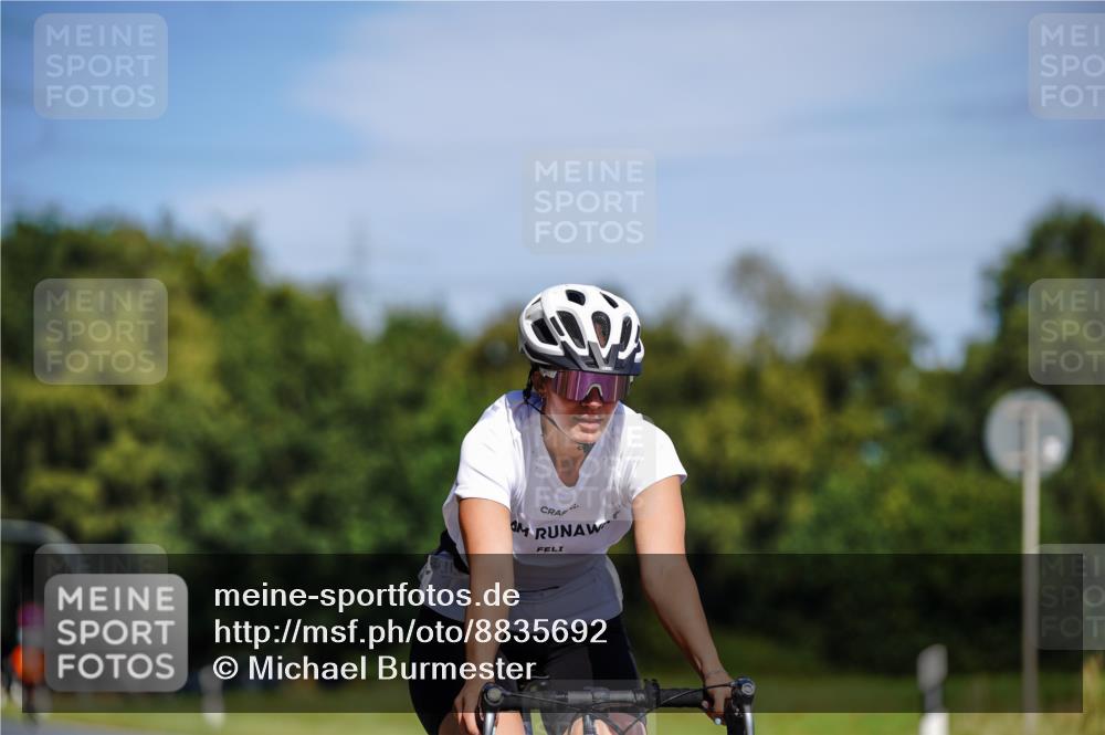07.09.2025 - 19. Norderstedt Triathlon Michael Burmester http://msf.ph/oto/8835692 07.09.2025 12:35:20 Radfahren 218, 1243, 1277 meine-sportfotos.de