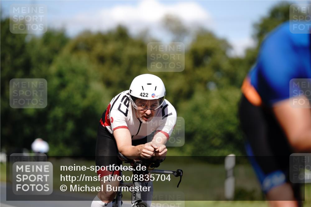 07.09.2025 - 19. Norderstedt Triathlon Michael Burmester http://msf.ph/oto/8835704 07.09.2025 13:54:55 Radfahren 422 meine-sportfotos.de