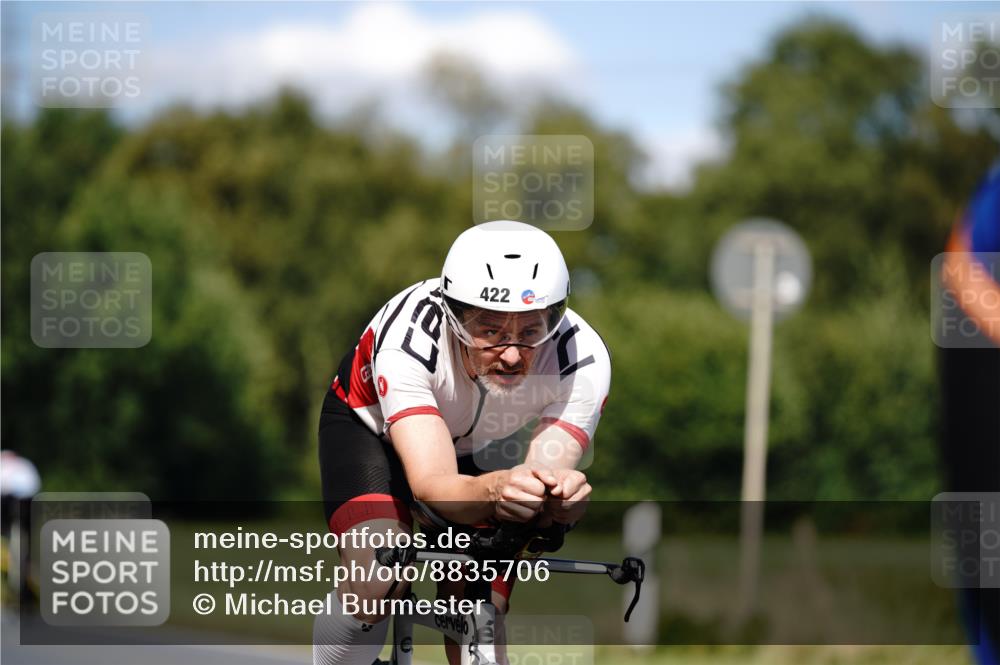 07.09.2025 - 19. Norderstedt Triathlon Michael Burmester http://msf.ph/oto/8835706 07.09.2025 13:54:55 Radfahren 422 meine-sportfotos.de