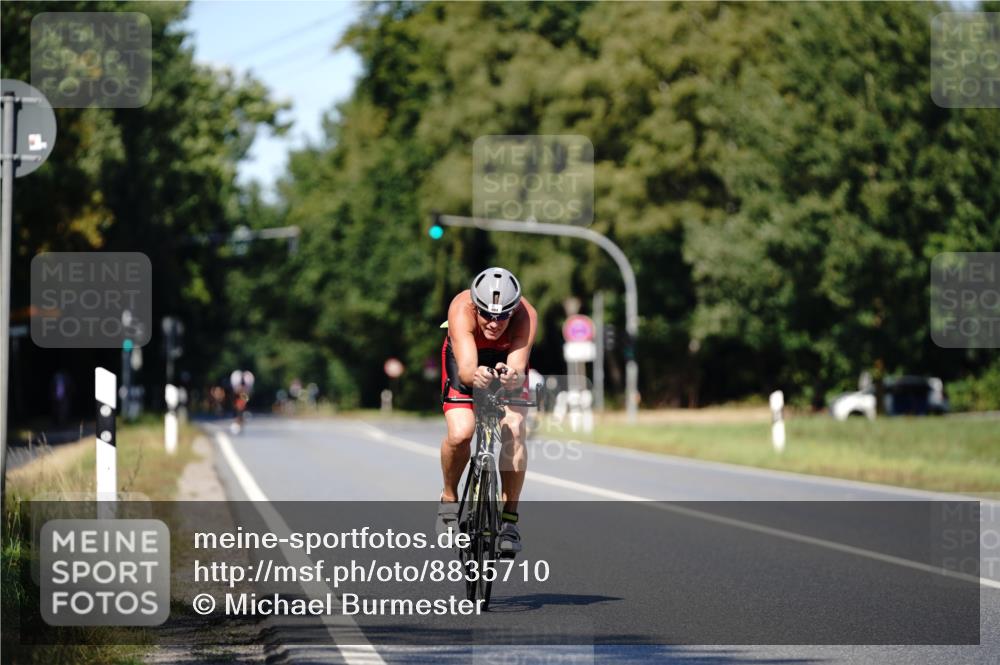 07.09.2025 - 19. Norderstedt Triathlon Michael Burmester http://msf.ph/oto/8835710 07.09.2025 13:55:00 Radfahren 984 meine-sportfotos.de