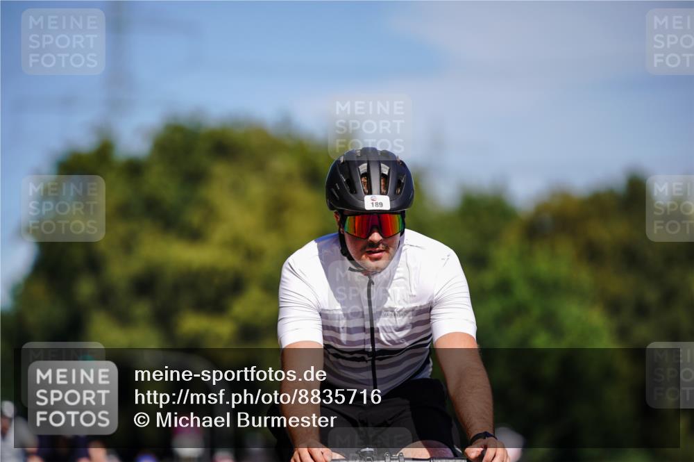07.09.2025 - 19. Norderstedt Triathlon Michael Burmester http://msf.ph/oto/8835716 07.09.2025 12:35:35 Radfahren 189, 700, 1297 meine-sportfotos.de
