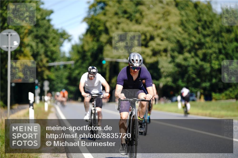 07.09.2025 - 19. Norderstedt Triathlon Michael Burmester http://msf.ph/oto/8835720 07.09.2025 12:35:37 Radfahren 173, 189, 700, 709, 1297 meine-sportfotos.de