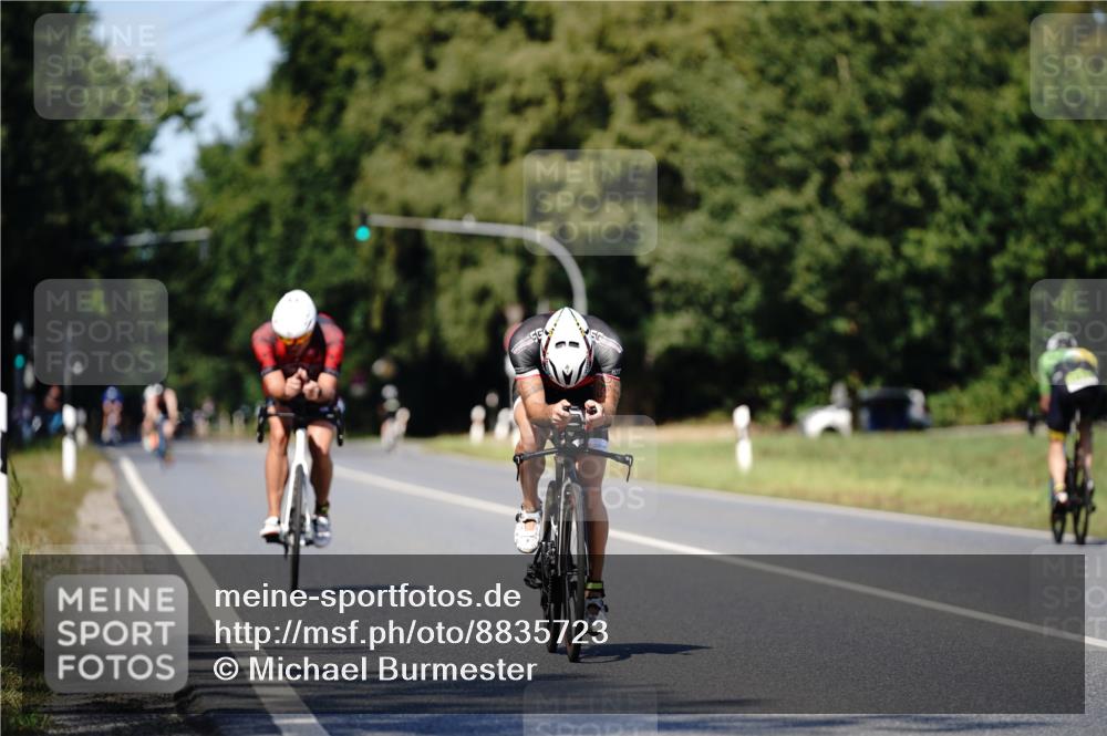 07.09.2025 - 19. Norderstedt Triathlon Michael Burmester http://msf.ph/oto/8835723 07.09.2025 13:55:19 Radfahren 960, 981 meine-sportfotos.de