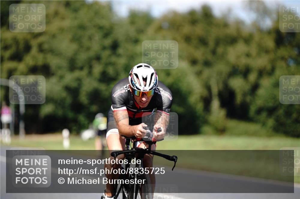 07.09.2025 - 19. Norderstedt Triathlon Michael Burmester http://msf.ph/oto/8835725 07.09.2025 13:55:20 Radfahren 960, 981 meine-sportfotos.de