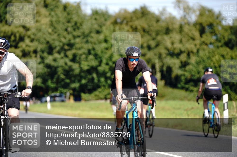 07.09.2025 - 19. Norderstedt Triathlon Michael Burmester http://msf.ph/oto/8835726 07.09.2025 12:35:39 Radfahren 173, 189, 700, 709 meine-sportfotos.de