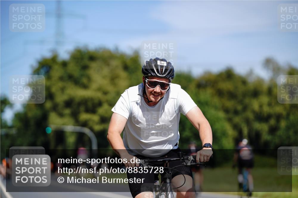 07.09.2025 - 19. Norderstedt Triathlon Michael Burmester http://msf.ph/oto/8835728 07.09.2025 12:35:40 Radfahren 173, 700, 709 meine-sportfotos.de