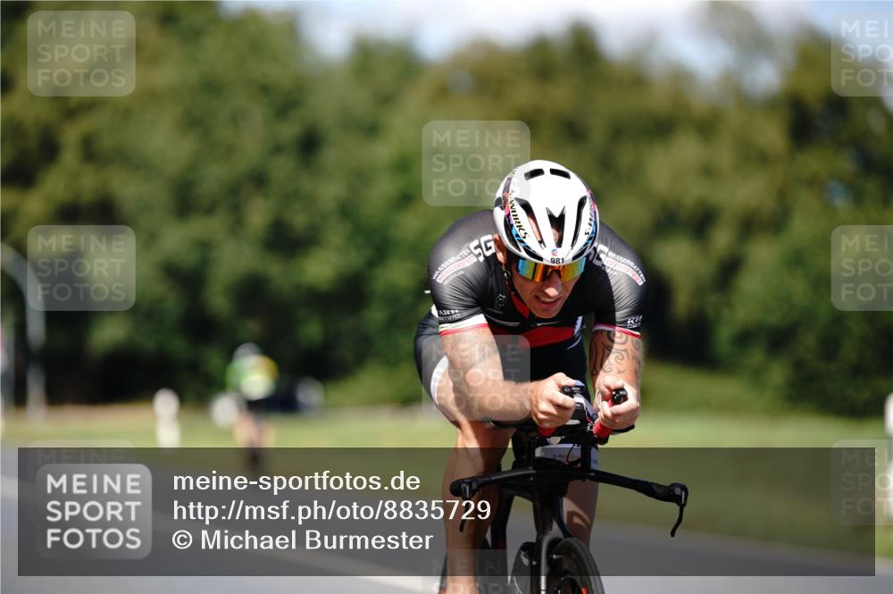 07.09.2025 - 19. Norderstedt Triathlon Michael Burmester http://msf.ph/oto/8835729 07.09.2025 13:55:21 Radfahren 960, 981 meine-sportfotos.de