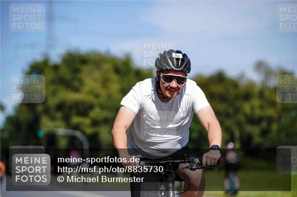 07.09.2025 - 19. Norderstedt Triathlon Michael Burmester http://msf.ph/oto/8835730 07.09.2025 12:35:40 Radfahren 173, 700, 709 meine-sportfotos.de